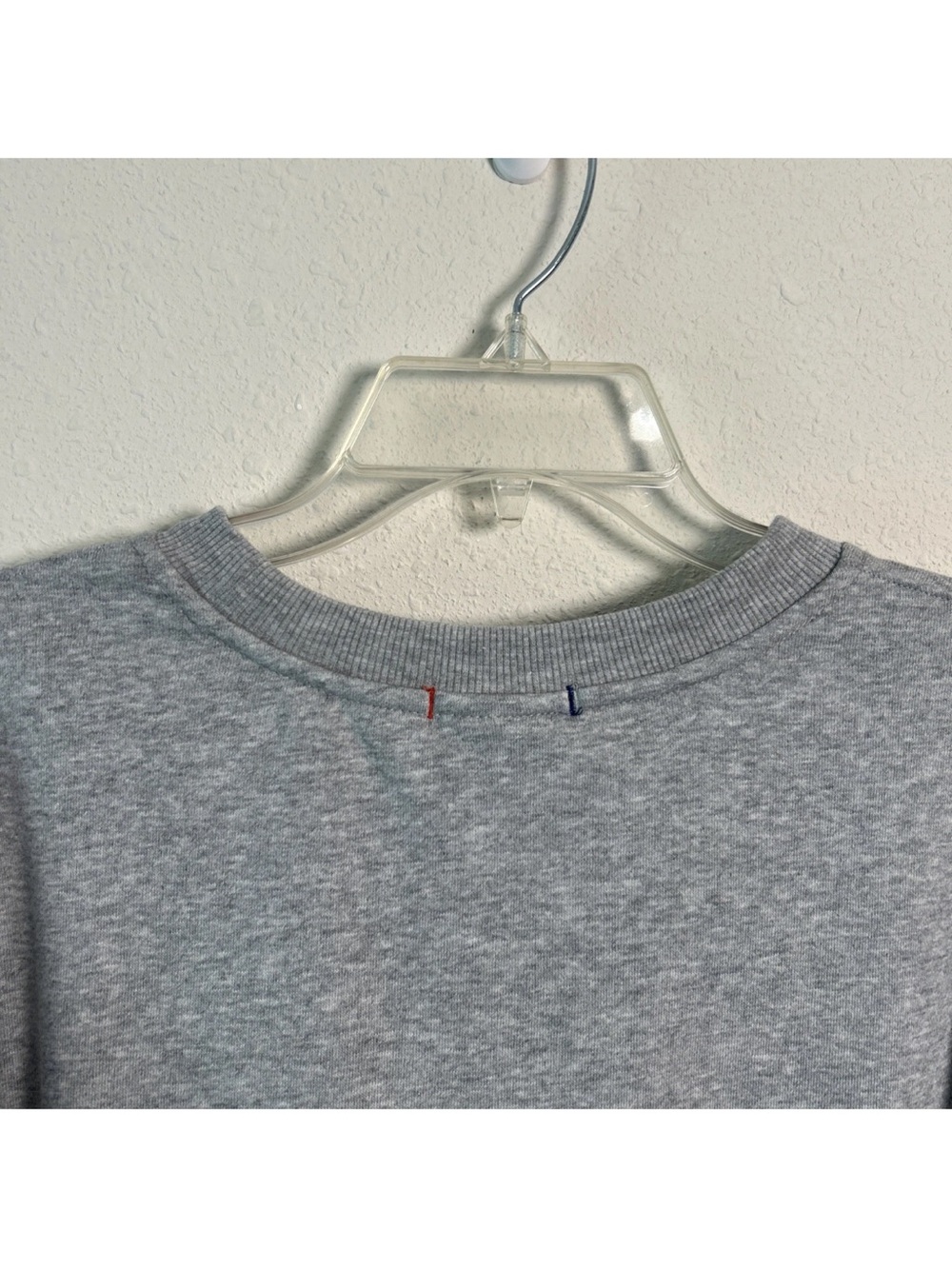 Champion Gray Fleece Crewneck Sweatshirt NWOT Men’s Size Large Relaxed Fit Soft - Picture 8 of 11